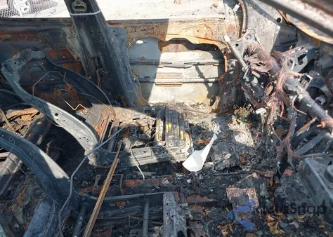 2018 Hyundai Santa Fe Sport 2.4L z USA, uszkodzony, nr VIN 5XYZT3LBXJG556499